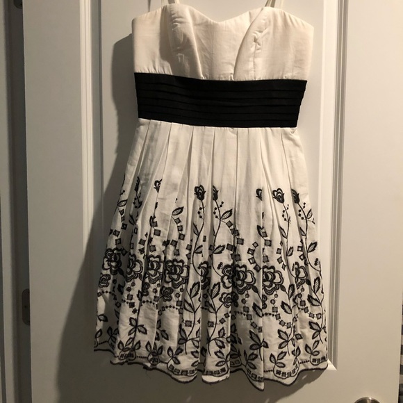 Juniors dresses, size 7/8 - Picture 1 of 3